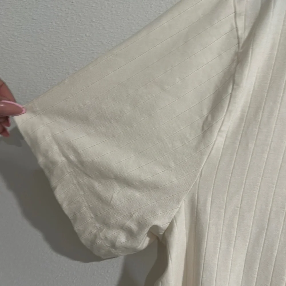 H&M‎ Cream Short Sleeve Tee